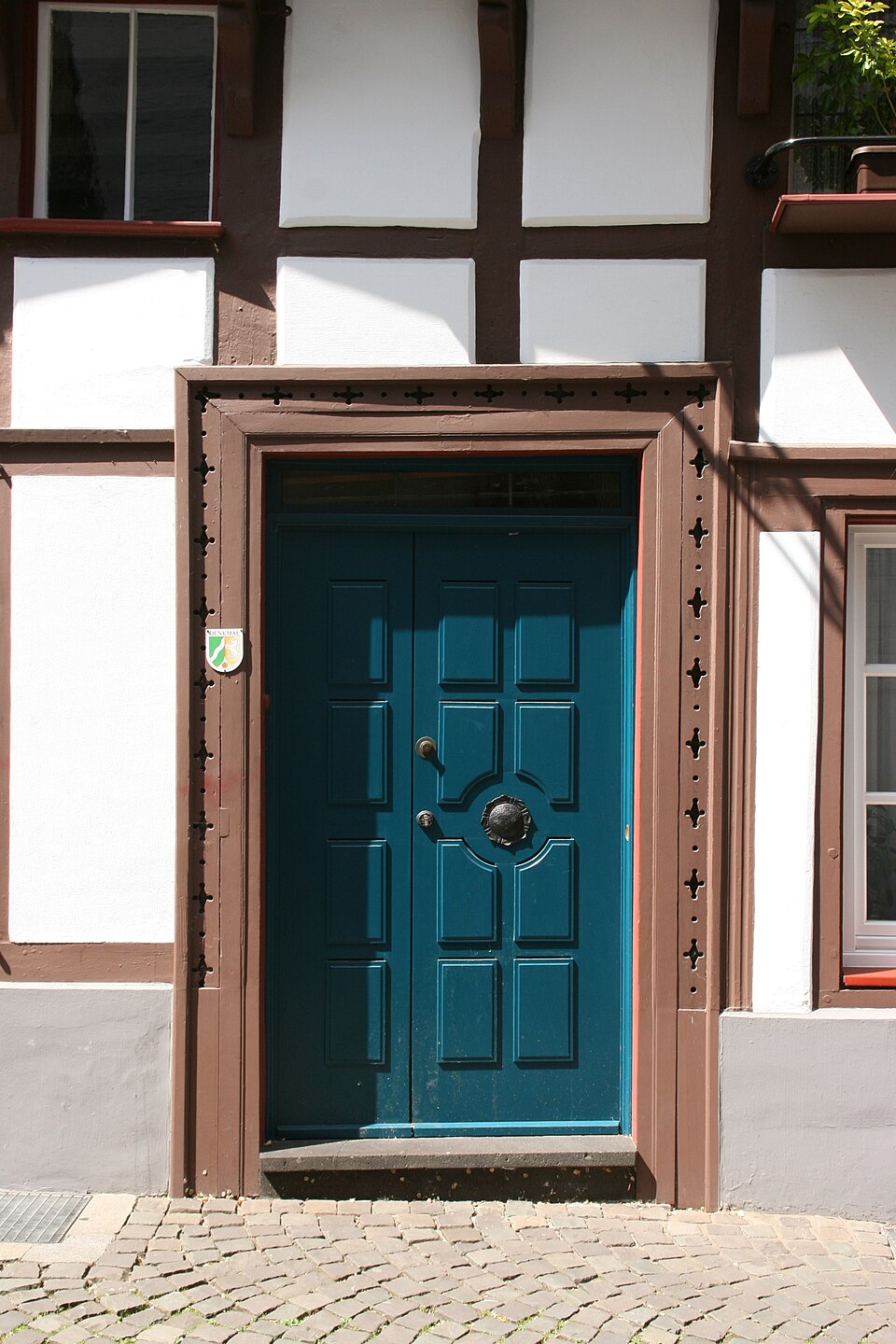 Blaue Eingangstür und Fachwerk am Heimatmuseum Süchteln