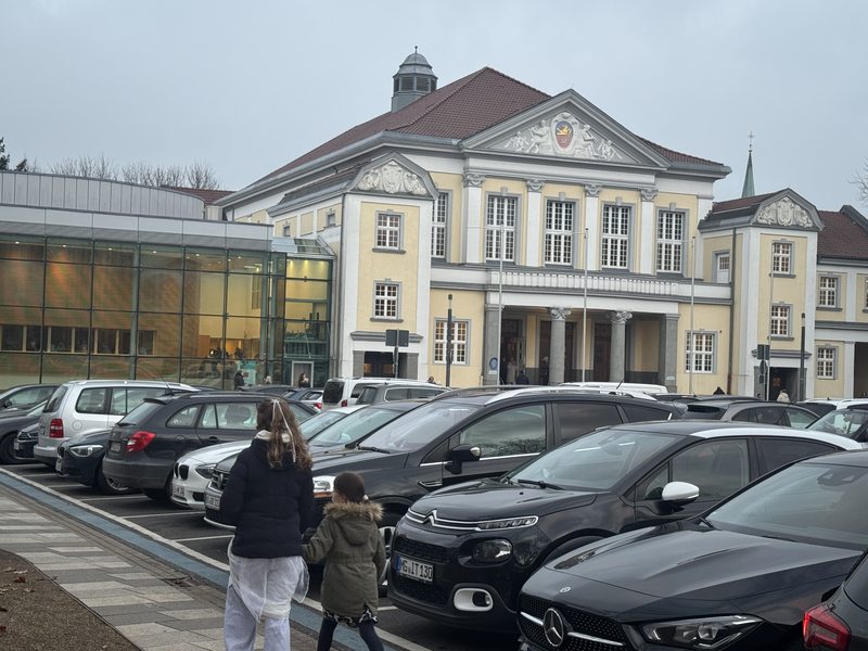 Die Festhalle Viersen am Hermann-Hülser-Platz