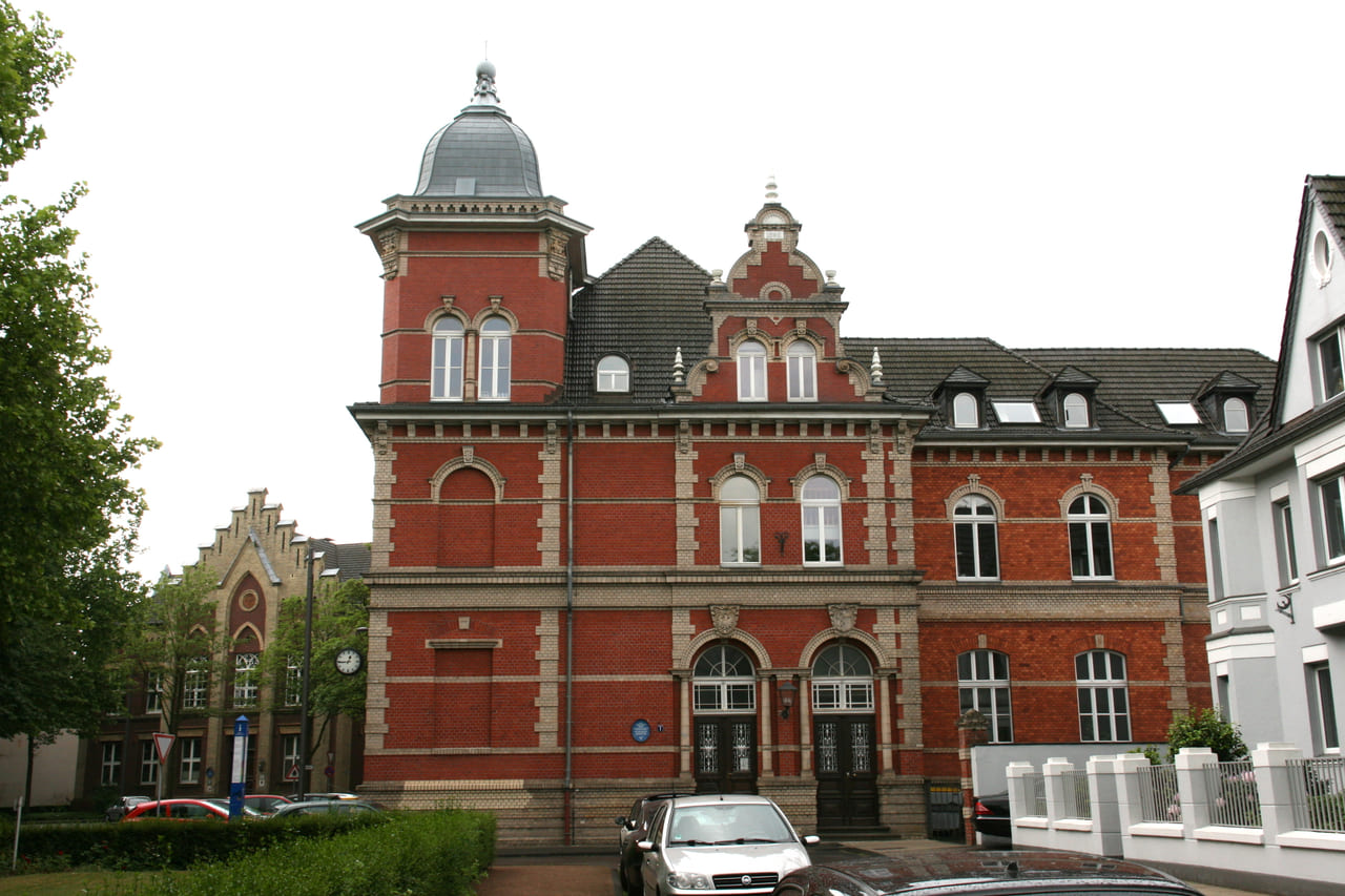 Altes Rathaus in Viersen-Dülken aus rotem Backstein